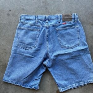 Wrangler vintage baggy blue denim jorts Size 36"